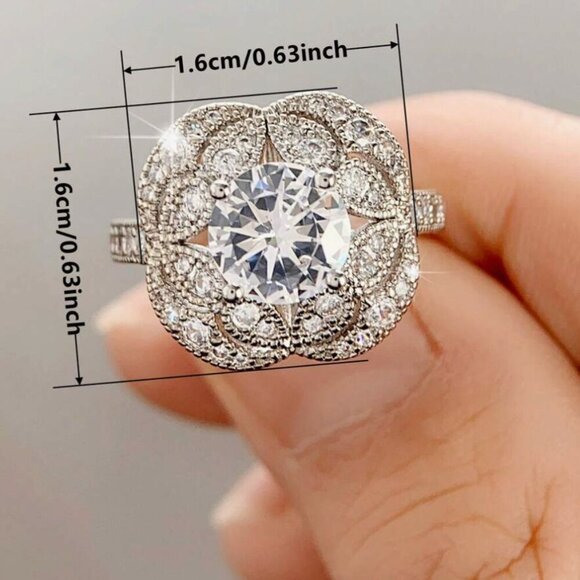 NEW 18k White Gold Round Cut Diamond Ring Cocktail Ring - Picture 7 of 7